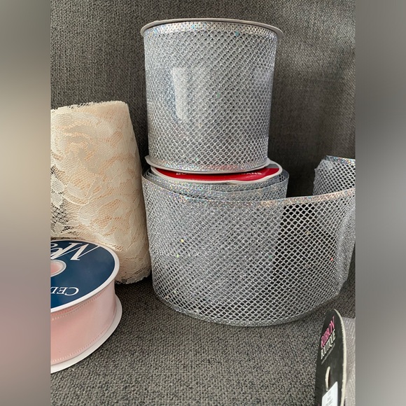 Lot of 17 Spools of Ribbon - Picture 5 of 7